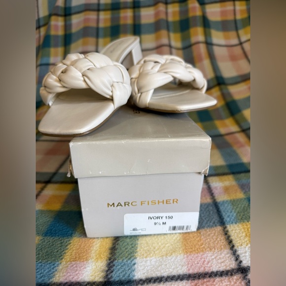 Sandals - Picture 2 of 2